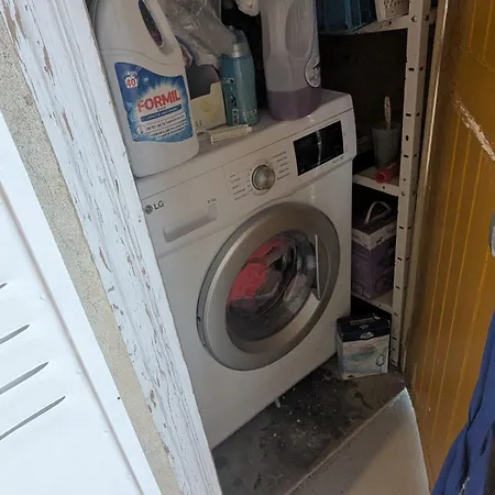 Grand F3 Ferrand Centre Et Garage Salins *